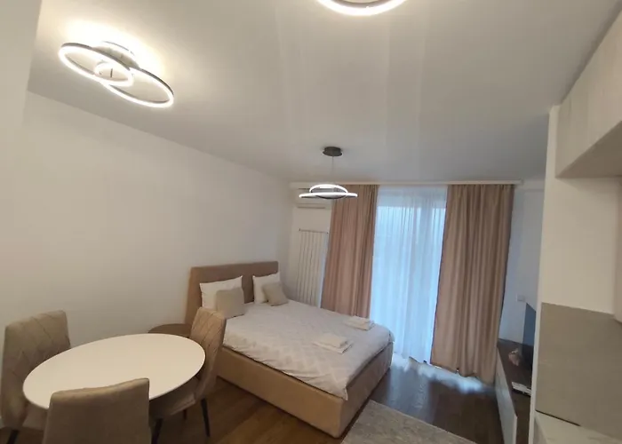 Apartament Komitet Planet Apartments, Parking Free Ni