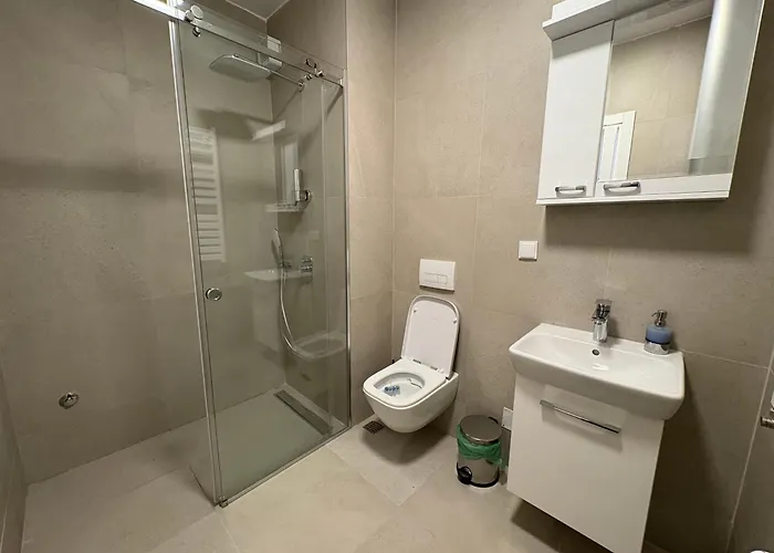 Komitet Planet Apartments, Parking Free Apartament Ni