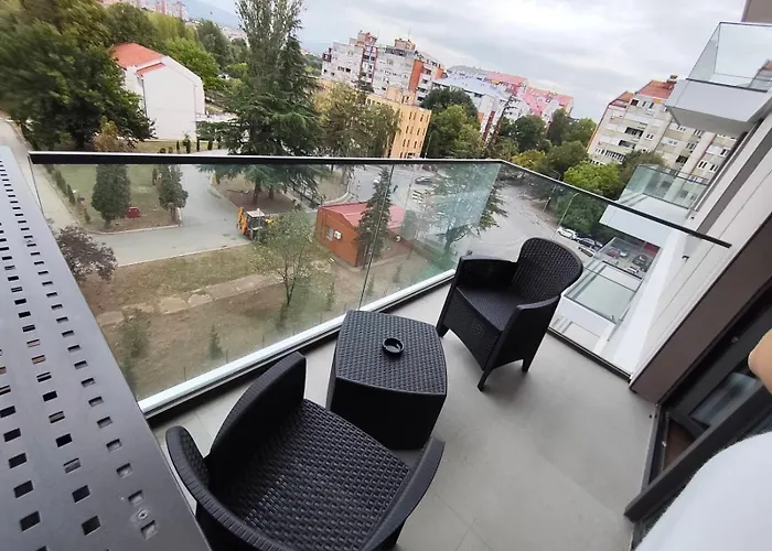 Komitet Planet Apartments, Parking Free Ni