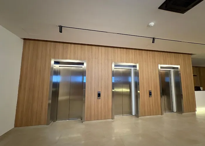 Komitet Planet Apartments, Parking Free * Ni