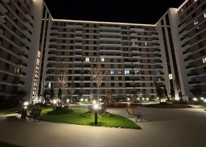 Komitet Planet Apartments, Parking Free Ni