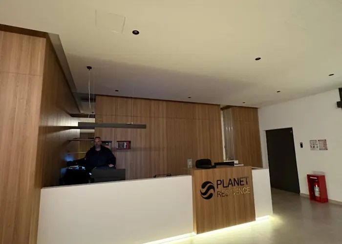 Komitet Planet Apartments, Parking Free Apartament Ni