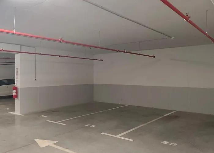 Komitet Planet Apartments, Parking Free Ni